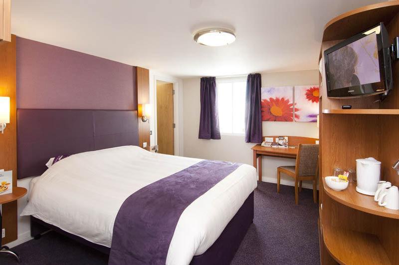 Premier Inn Kettering Exterior foto