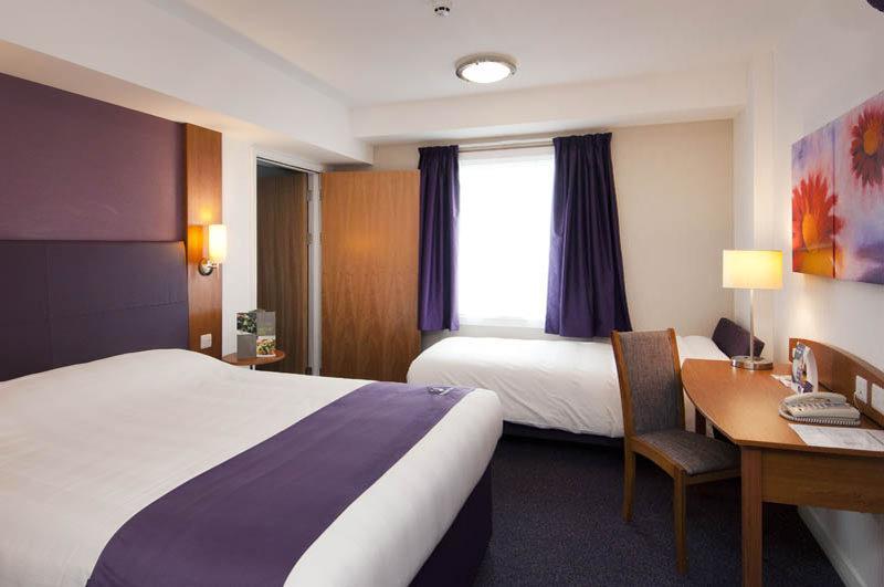 Premier Inn Kettering Exterior foto