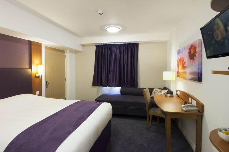 Premier Inn Kettering Exterior foto
